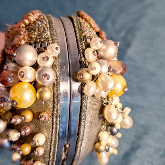 Mary Francis "Take Heart" RARE Clutch or Shoulder Bag - Picture 5 of 9